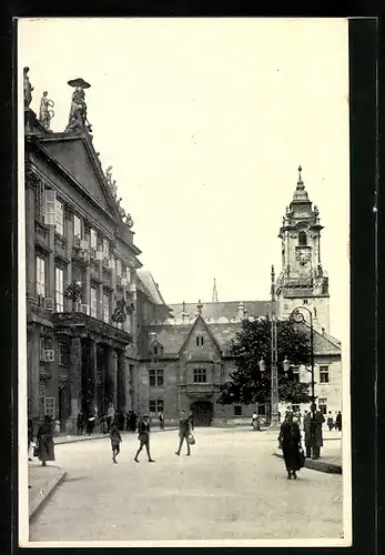 AK Bratislava, Primalzialplatz mit grossem Gebäude