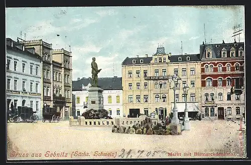 AK Sebnitz /Sächsische Schweiz, Markt mit Bismarckdenkmal und Hotel Stadt Dresden