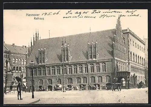 AK Hannover, Rathaus mit Denkmal