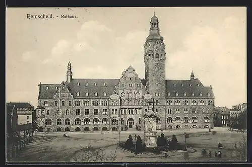 AK Remscheid, Rathaus mit Denkmal