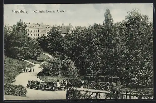 AK Magdeburg, Königin Louise-Garten mit Kindern