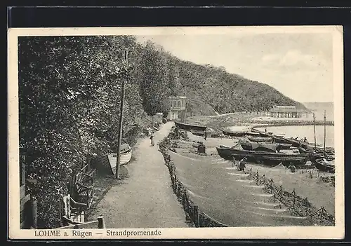AK Lohme a. Rügen, Strandpromenade mit Booten