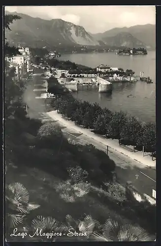 AK Stresa /Lago Maggiore, Ortspartie mit Hafen