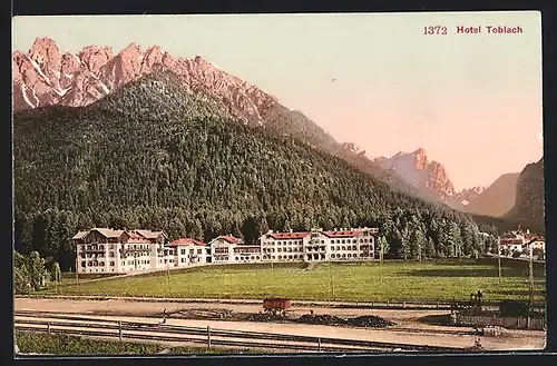 AK Toblach, Blick zum Hotel Toblach
