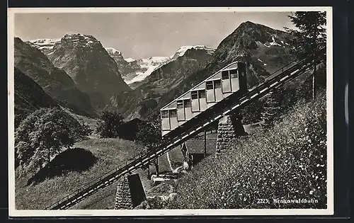 AK Braunwaldbahn mit Bergpanorama