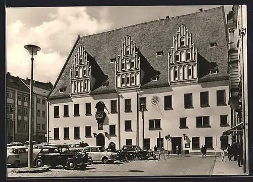 AK Meissen / Elbe, Rathaus mit parkenden Autos davor