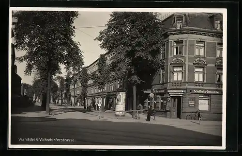 AK Hamburg-Wandsbek, Volksdorferstrasse mit Gasthaus Schultheiss-Patzenhofer, Litfasssäule