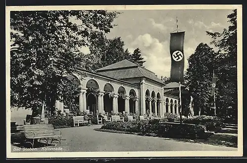 AK Bad Steben, Kolonnade mit flagge