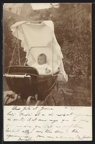Foto-AK Baby im Kinderwagen mit Sonnendach