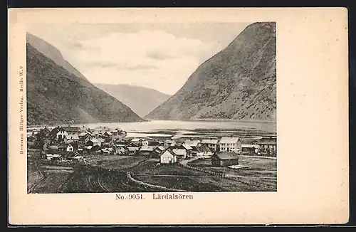 AK Lärdalsören, Blick auf den Ort am Wasser