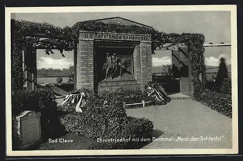 AK Bad Cleve, Ehrenfriedhof mit Denkmal Nach der Schlacht