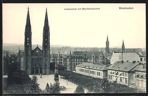 AK Wiesbaden, Luisenplatz mit Bonifatiuskirche