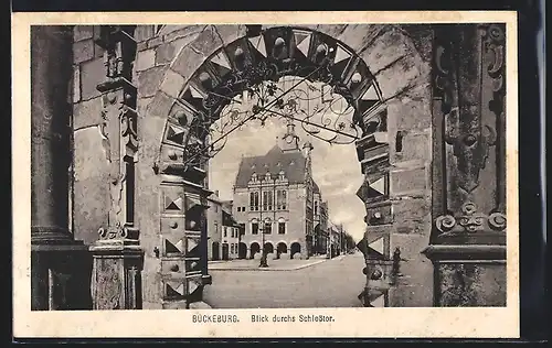 AK Bückeburg, Blick durchs Schlosstor