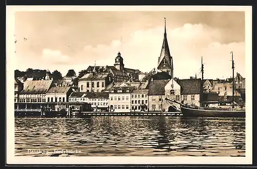 AK Flensburg, Fördebrücke und Kirche vom Wasser aus