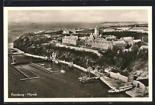 AK Flensburg-Mürwik, Marineschule mit Landungsbrücke aus der Vogelschau