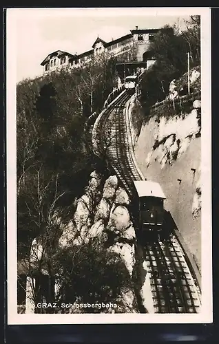 AK Graz, Schlossbergbahn fährt den Berg hinab