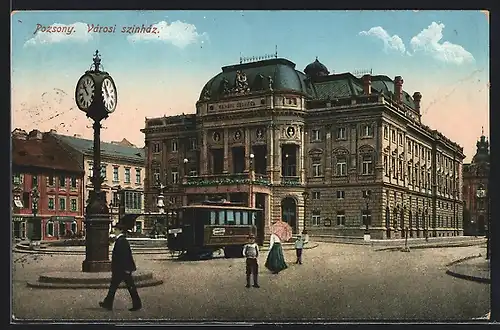 AK Pressburg, Platz vor dem Stadt-Theater, Strassenbahn