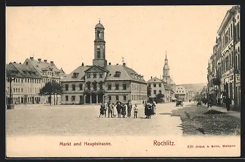 AK Rochlitz, Partie am Markt mit Hauptstrasse und Kindergruppe