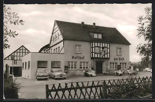 AK Weyerbusch, Strassenpartie am Gasthof zur Post mit Strassencafe