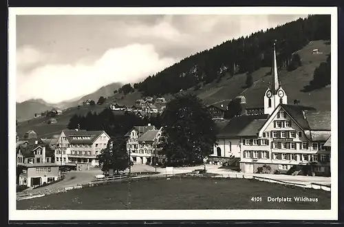 AK Wildhaus, Dorfplatz mit Gasthaus zur Sonne und Hotel Hirschen