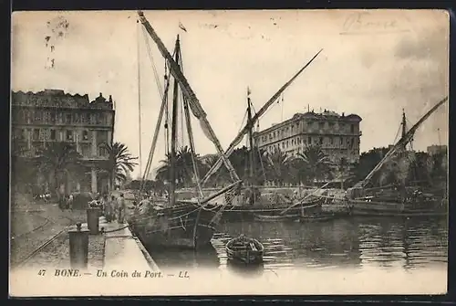 AK Bone, Un Coin du Port