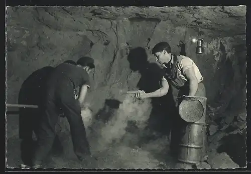 AK Kouif, Mine, Chargement d`une mine à l`oxygène liquide