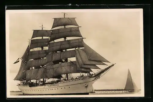 AK Segelschulschiff Gorch Fock im Wasser