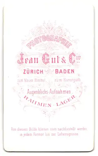 Fotografie Jean Gut & Cie, Zürich, junger Mann im Anzug mit Oberlippenbart, im Passepartout