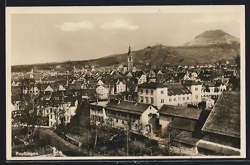 AK Reutlingen, Ortsansicht mit Kirche