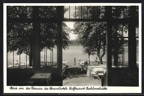 AK Zechlinerhütte b. Rheinsberg /Mark, Strandhotel, Bes. Emil und Herbert Bild, Blick von der Terrasse