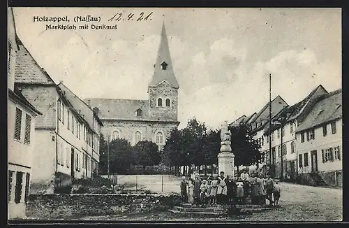 AK Holzappel, Marktplatz mit Kirche und Denkmal