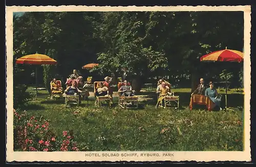 AK Ryburg, Hotel Solbad Schiff, Gäste im Park