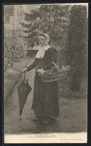 AK Burgund / Bourgogne, Charollaise, Frau in Tracht und mit Schirm