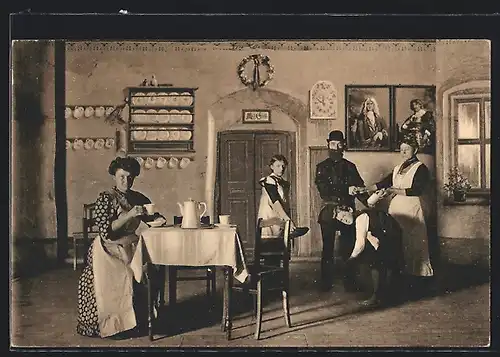 AK Heimkehr von der Schicht, Bergmann mit seiner Familie und Dienstmädchen