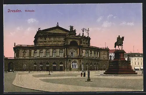 AK Dresden, Hofoper mit Vorplatz und Denkmal