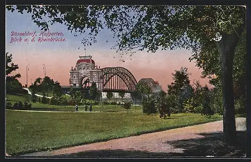 AK Düsseldorf, Hofgarten mit Blick auf die Rheinbrücke