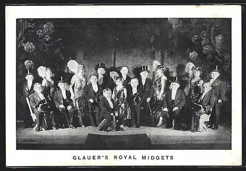 AK Varieté-Gruppe Glauer`s Royal Midgets, Kleinwüchsige Frauen und Männer, Liliputaner