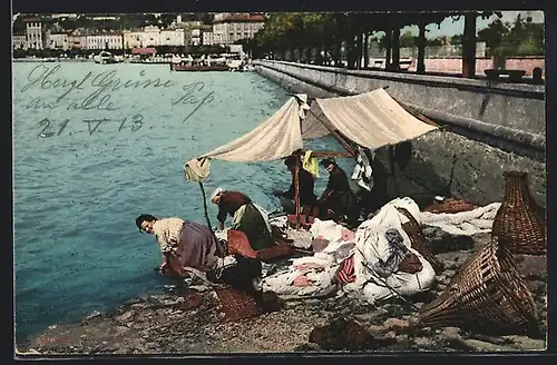 AK Waschfrauen waschen ihre Wäsche am Ufer