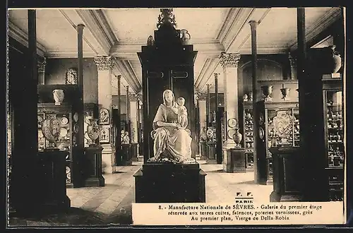 AK Manufacture Nationale de Sevres, Galerie du premier etage, Porzellan