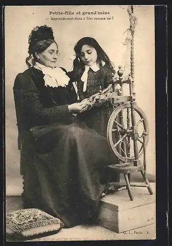 AK Mädchen mit seiner Grossmutter am Spinnrad