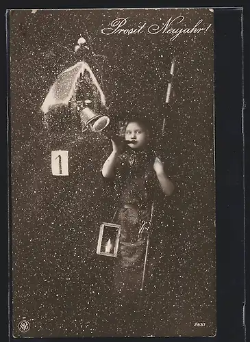 AK Kleiner Nachtwächter mit Horn im Schnee, Im Hintergrund Glocke, Neujahrsgruss