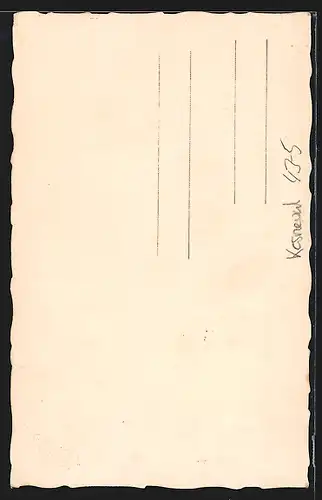 Foto-AK Verkleideter Junge mit Schnarre zu Fasching