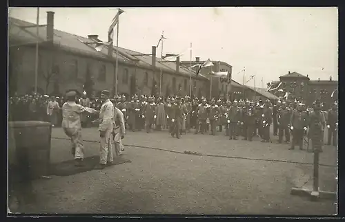 Foto-AK Bayreuth, Regimentsfest 1913, Rekruten am Kasten