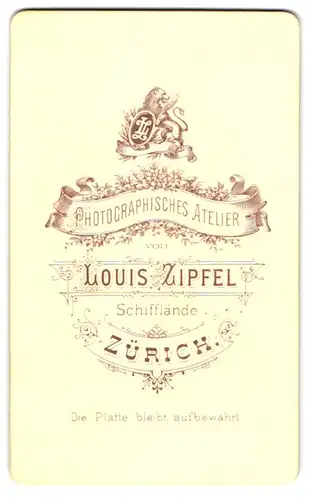 Fotografie Louis Zipfel, Zürich, Schifflände, Greif hält Wappenschild mit Monogramm des Fotografen