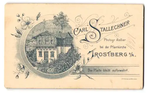 Fotografie Carl Stallechner, Trostberg a. Alz, Ansicht Trostberg a. Alz, Blick auf das Ateliershaus im Passepartout