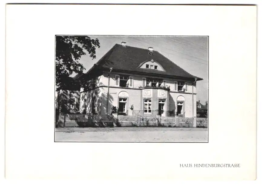 Fotoalbum mit 15 Lichtdrucken, Ansicht Karlsruhe, Hardtwald-Siedlung, Friedrich-Wolff-Str., Hindenburgstr., Waldring 3