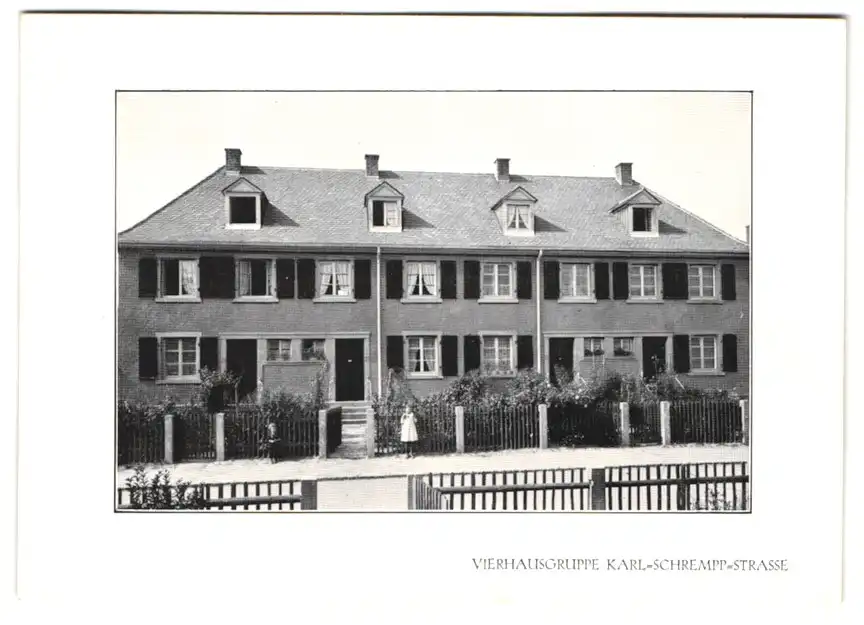Fotoalbum mit 15 Lichtdrucken, Ansicht Karlsruhe, Hardtwald-Siedlung, Friedrich-Wolff-Str., Hindenburgstr., Waldring 7