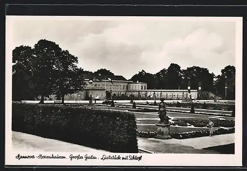 AK Hannover-Herrenhausen, Grosser Garten, Luststück mit Schloss und flaggen