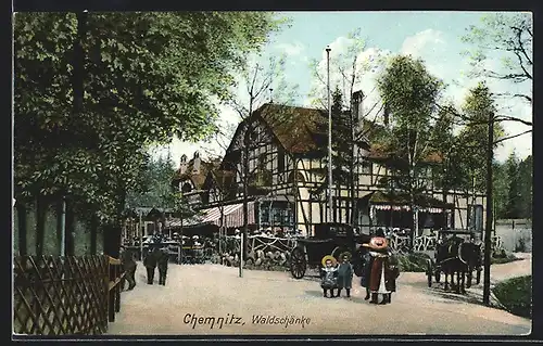 AK Chemnitz, Besucher vor dem Gasthaus Waldschänke