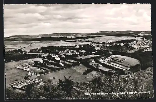 AK Winterberg /Hochsauerland., Blick vom Restaurant Bobhaus auf den Ort